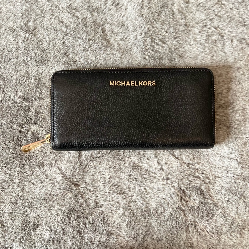 Large Black Pebble Michael Kors Wallet